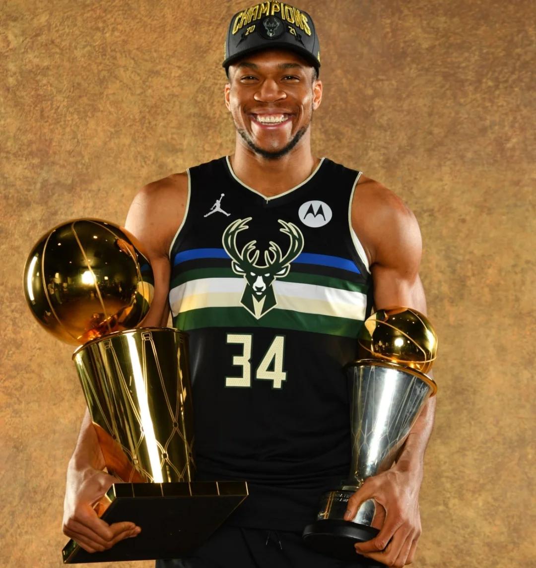 星空体育-字母哥在加拿大队比赛中大胜，精彩发挥引发热议！的简单介绍