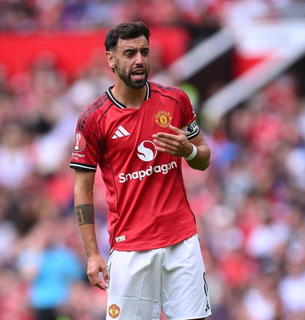 XINGKONG-穆雷回归赛场，爆冷首场状态亮眼，曼联观众沸腾！的简单介绍