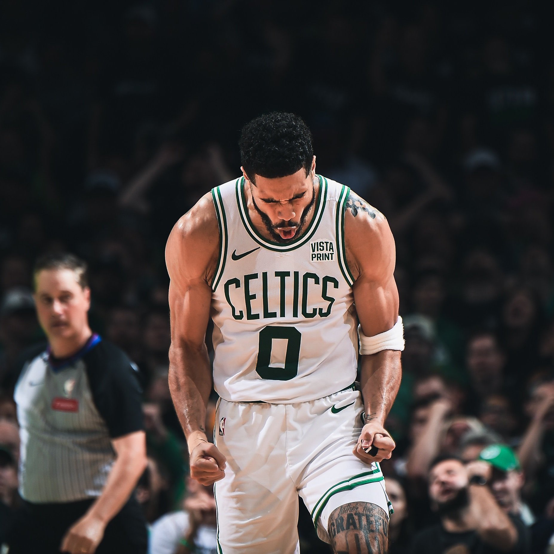 塔图姆回归赛场,挺进下一轮首场状态亮眼,独行侠观众沸腾!的简单介绍 塔图姆回归赛场,挺进下一轮首场状态亮眼,独行侠观众沸腾!的简单介绍